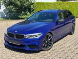 BMW 5 Touring M550 d xDrive Panorama - blaue BMW M550