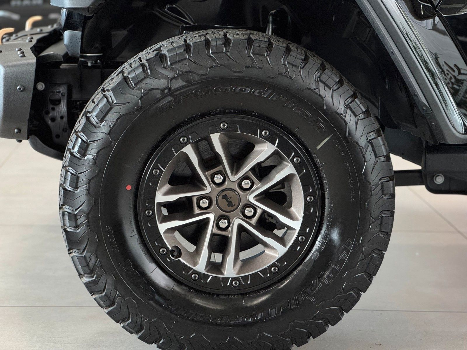 Fahrzeugabbildung Jeep Wrangler 6.4 V8 Rubicon 392 "AHK Voll-LED"