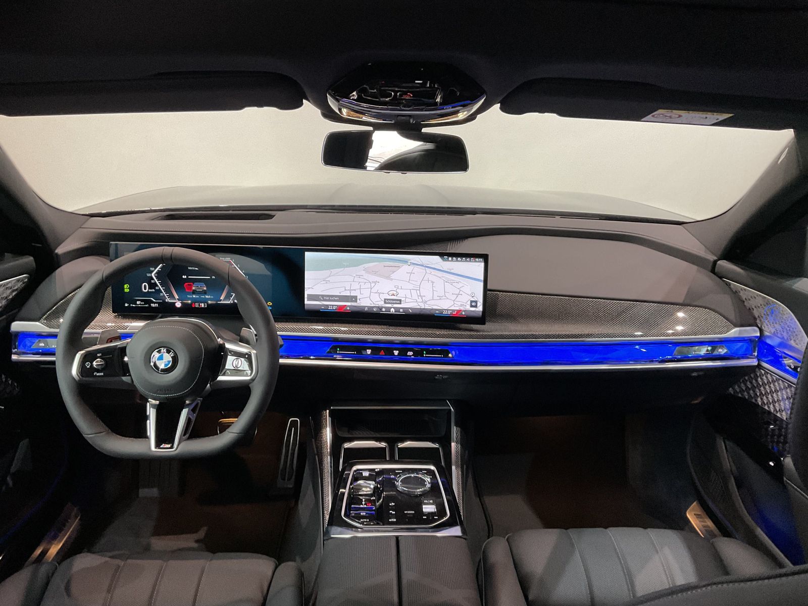 Fahrzeugabbildung BMW 740d xDrive Limousine M Sportpaket B&W Surround