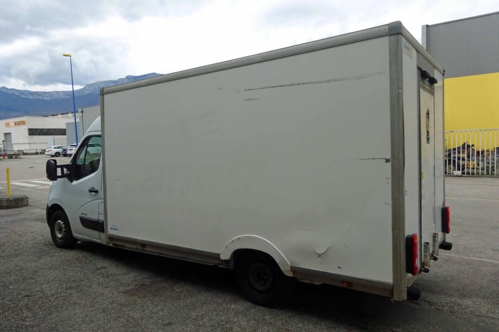 Renault MASTER CAISSE 2,3 DCI 125