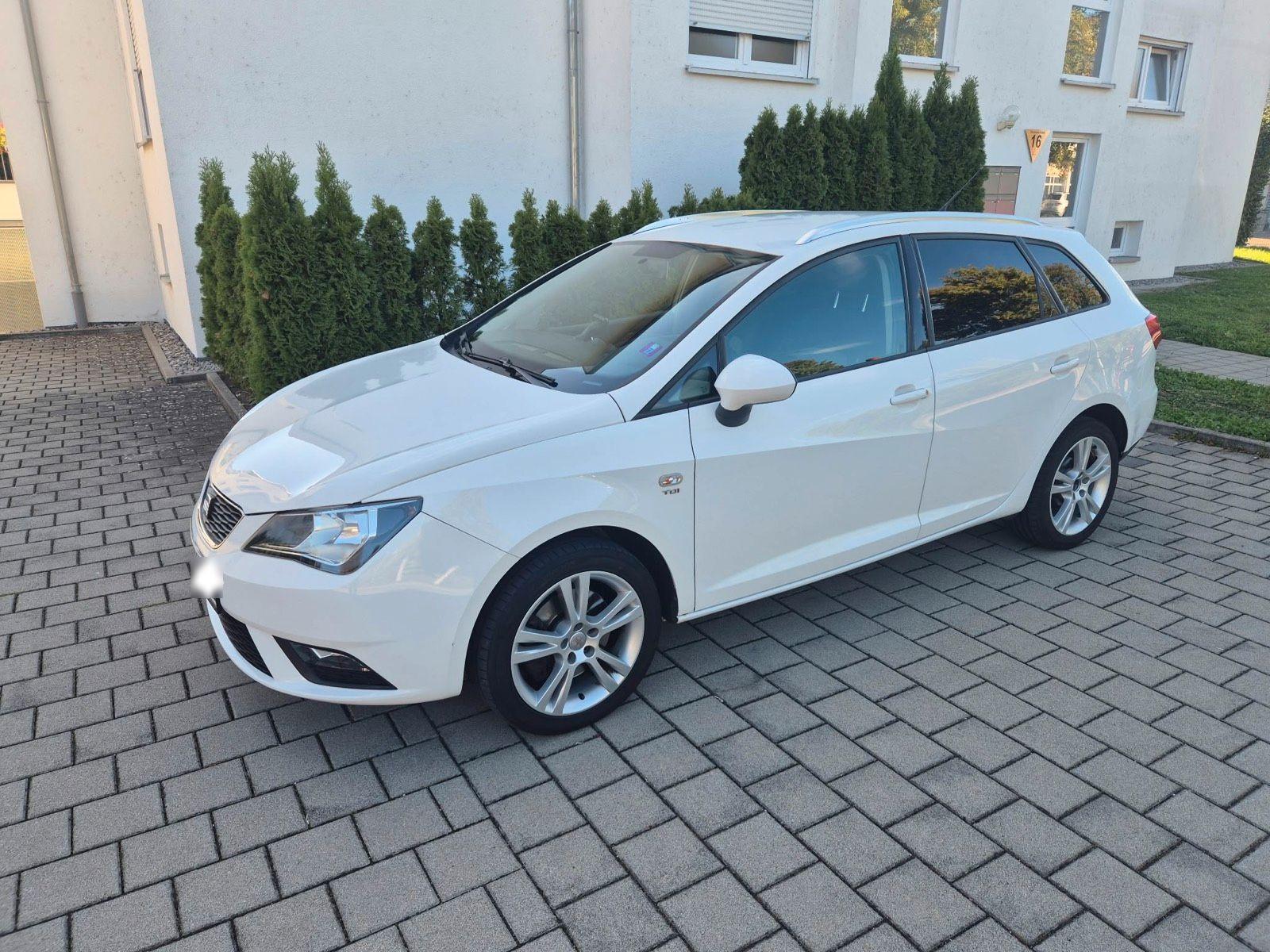 Seat Ibiza 2013 — rear view