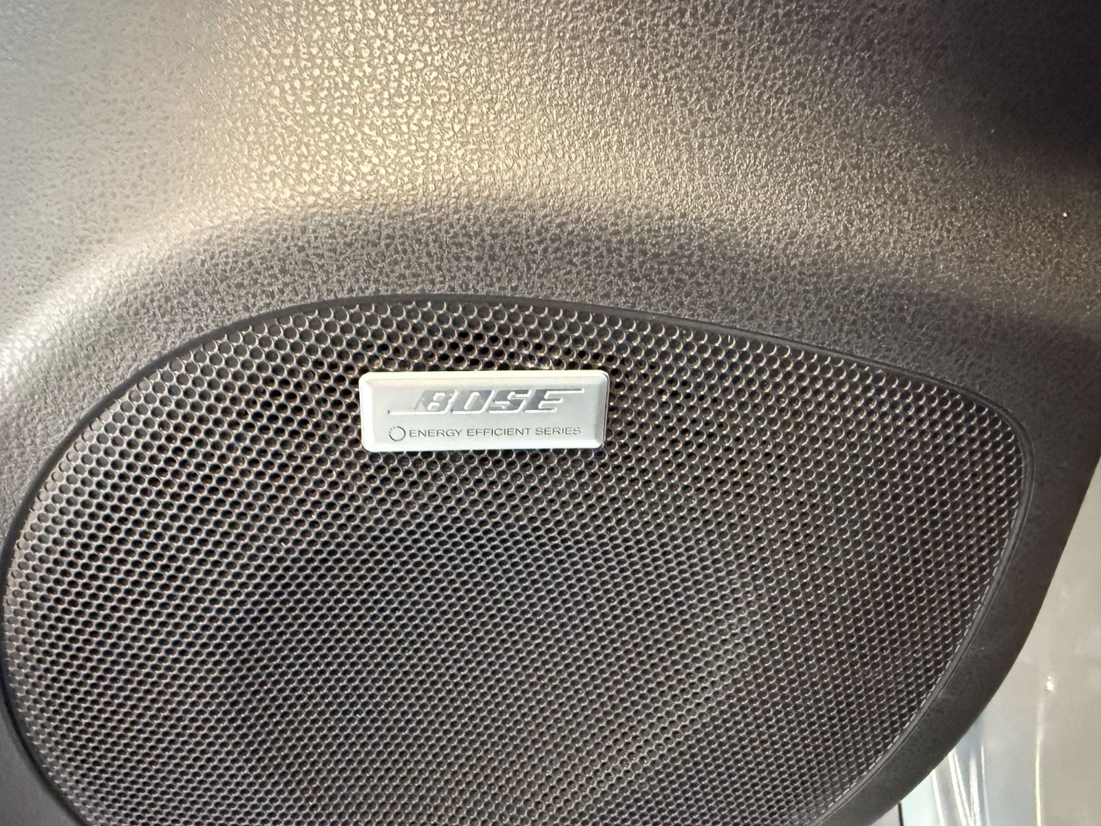 Fahrzeugabbildung Nissan Leaf Tekna Winter-Paket 2-Farb-Lackierung BOSE