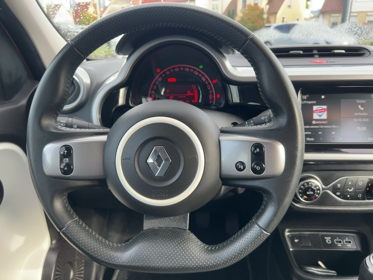 Fahrzeugabbildung Renault Twingo ZEN SCe 65 - mit KI generiert/bearbeitet