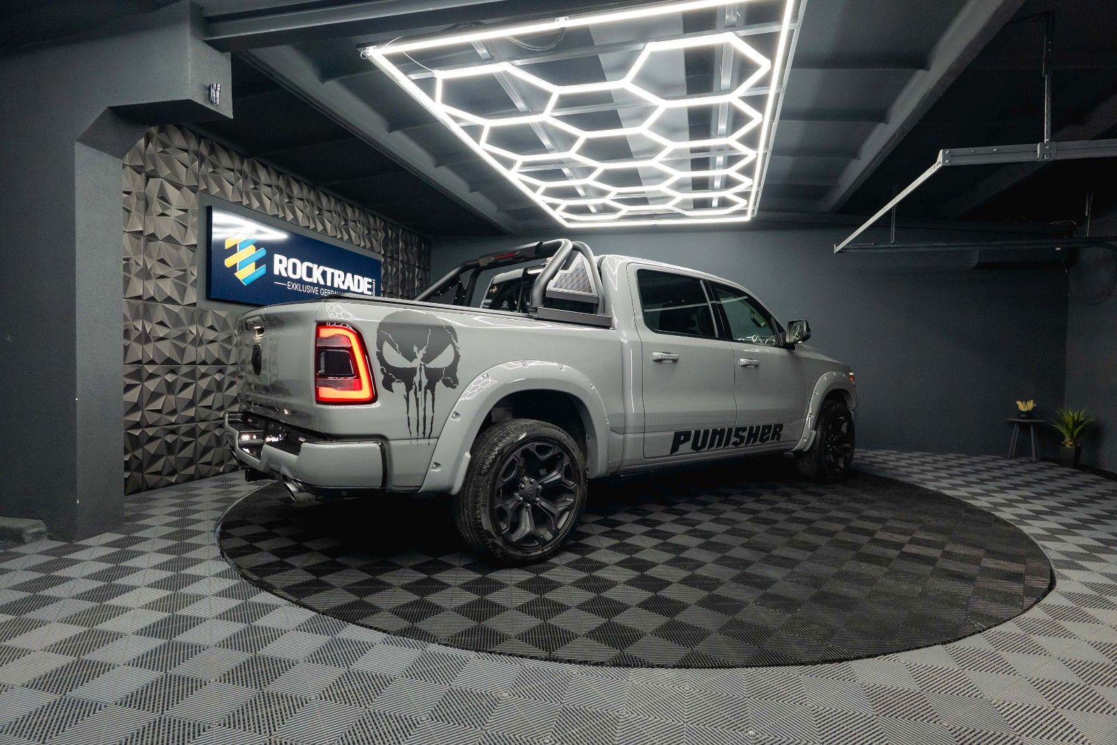 Fahrzeugabbildung Dodge RAM 5.7 V8 HEMI 4x4 LIMITED Offroad 100% Options