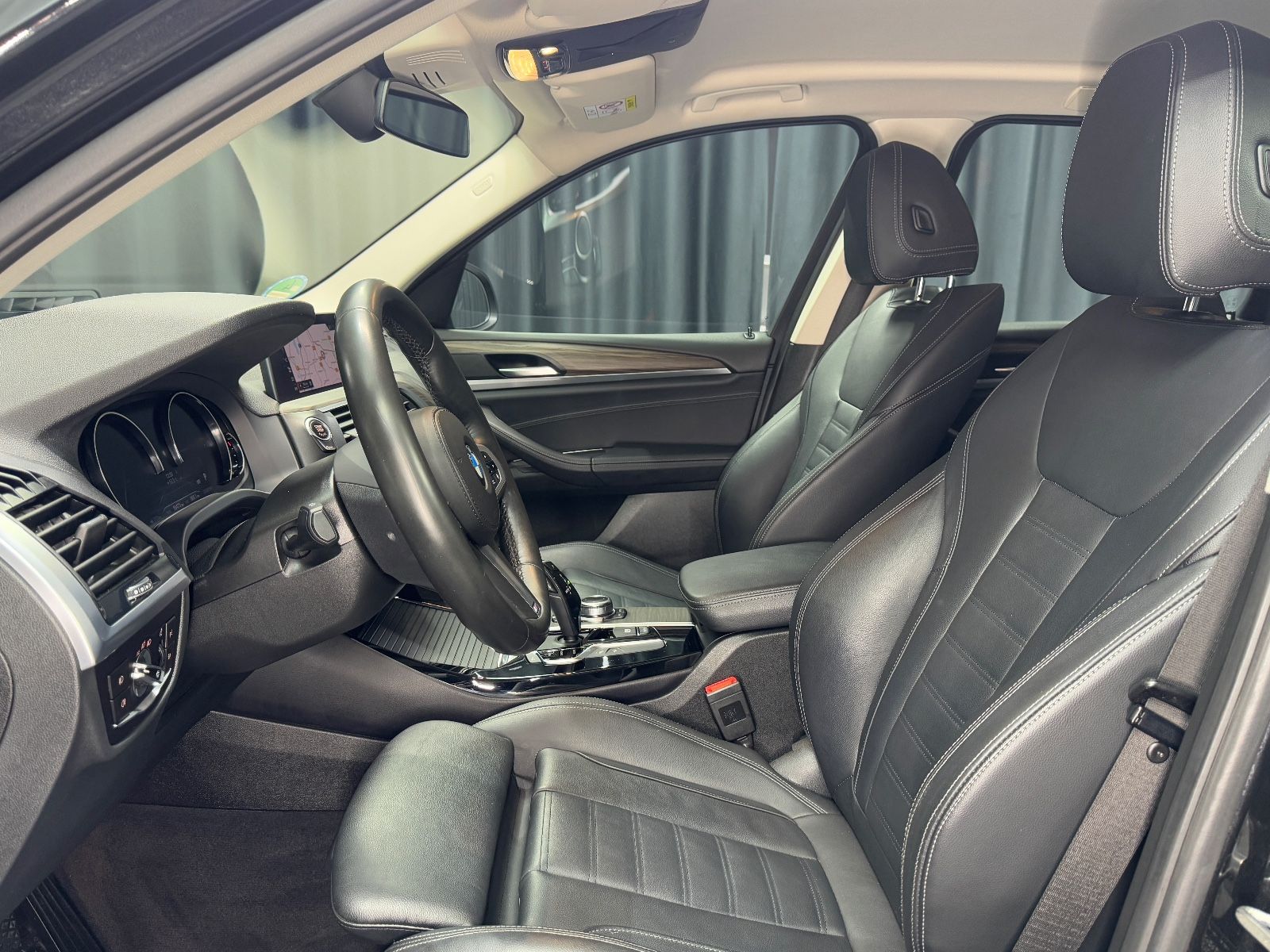 Fahrzeugabbildung BMW X3 xDrive 20d|LEDER|NAVI|M-SPORT 19 ZOLL|AHK