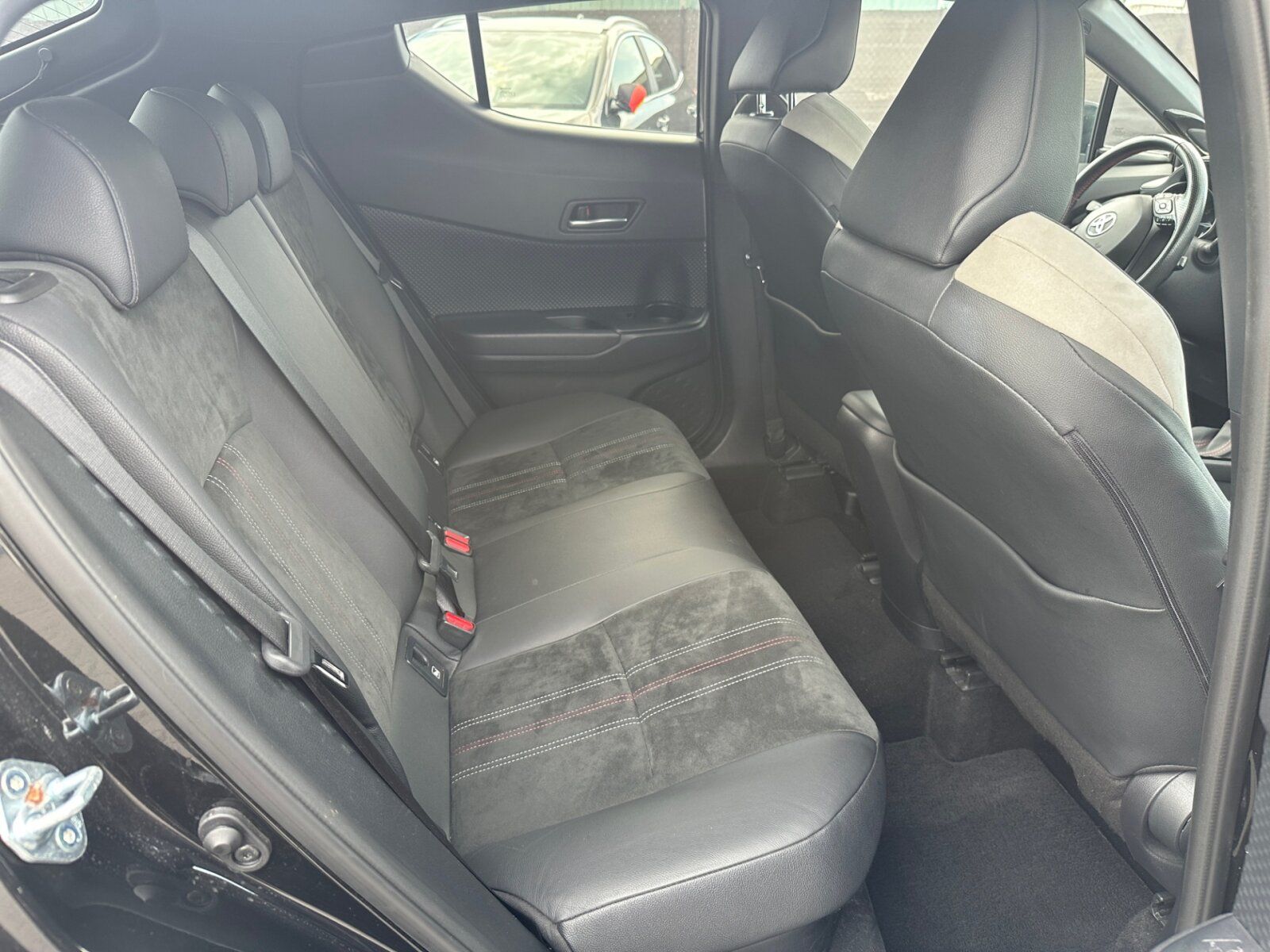 Fahrzeugabbildung Toyota 2.0 Hybrid GR Black Edition Navigation Navi