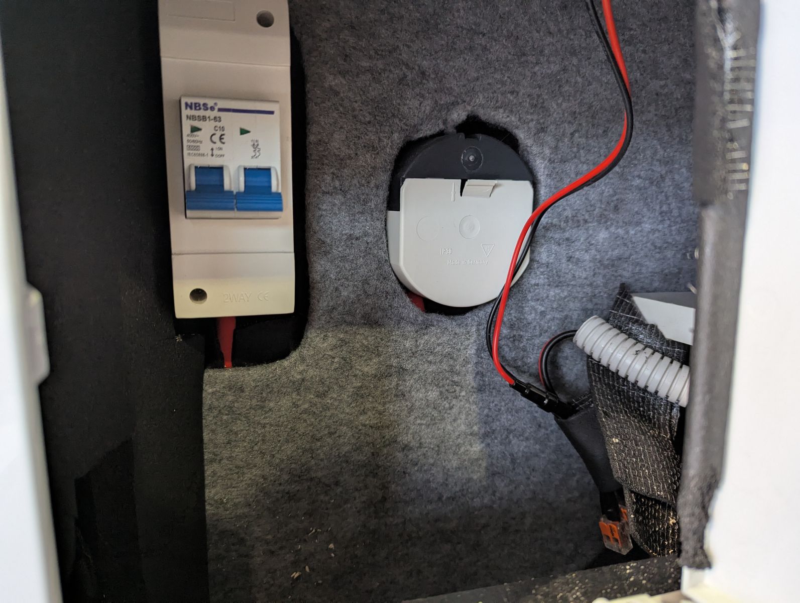 FORD Transit Custom 290 Sport Camper-Umbau Klima AHK - Image 23