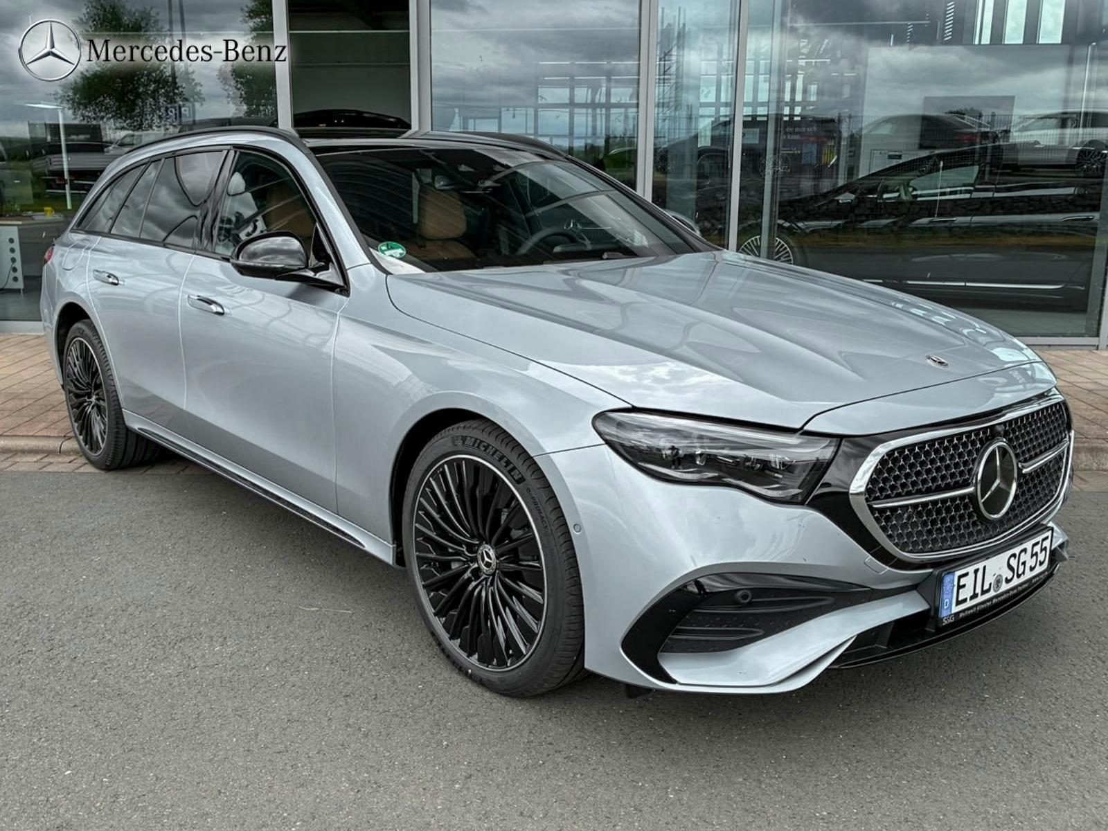 Mercedes-Benz E 220 d 4M T AMG MBUX+360°+D-LED+Pano+AHK+Distro