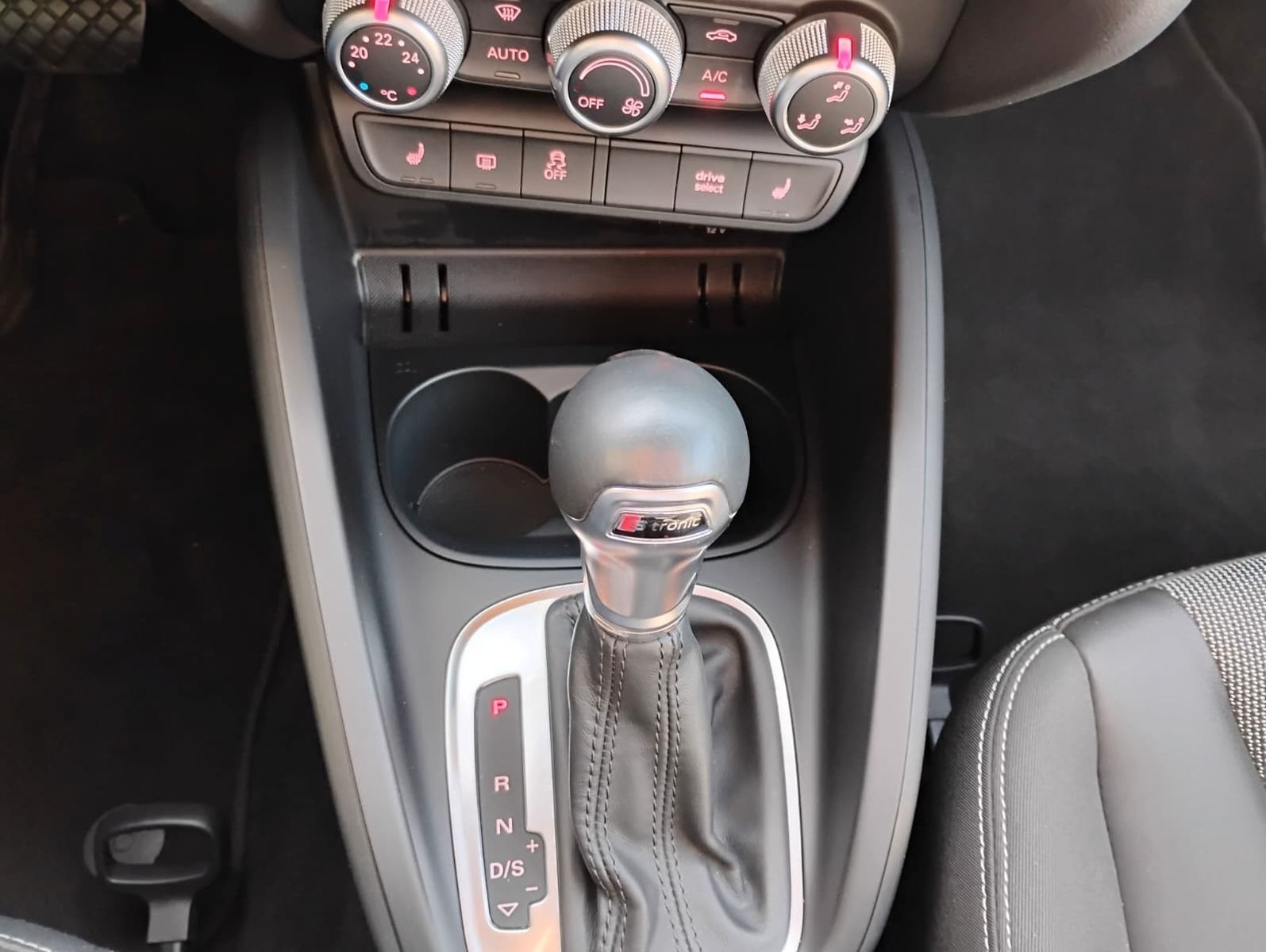 Audi A1 (12/2018, Benzin)