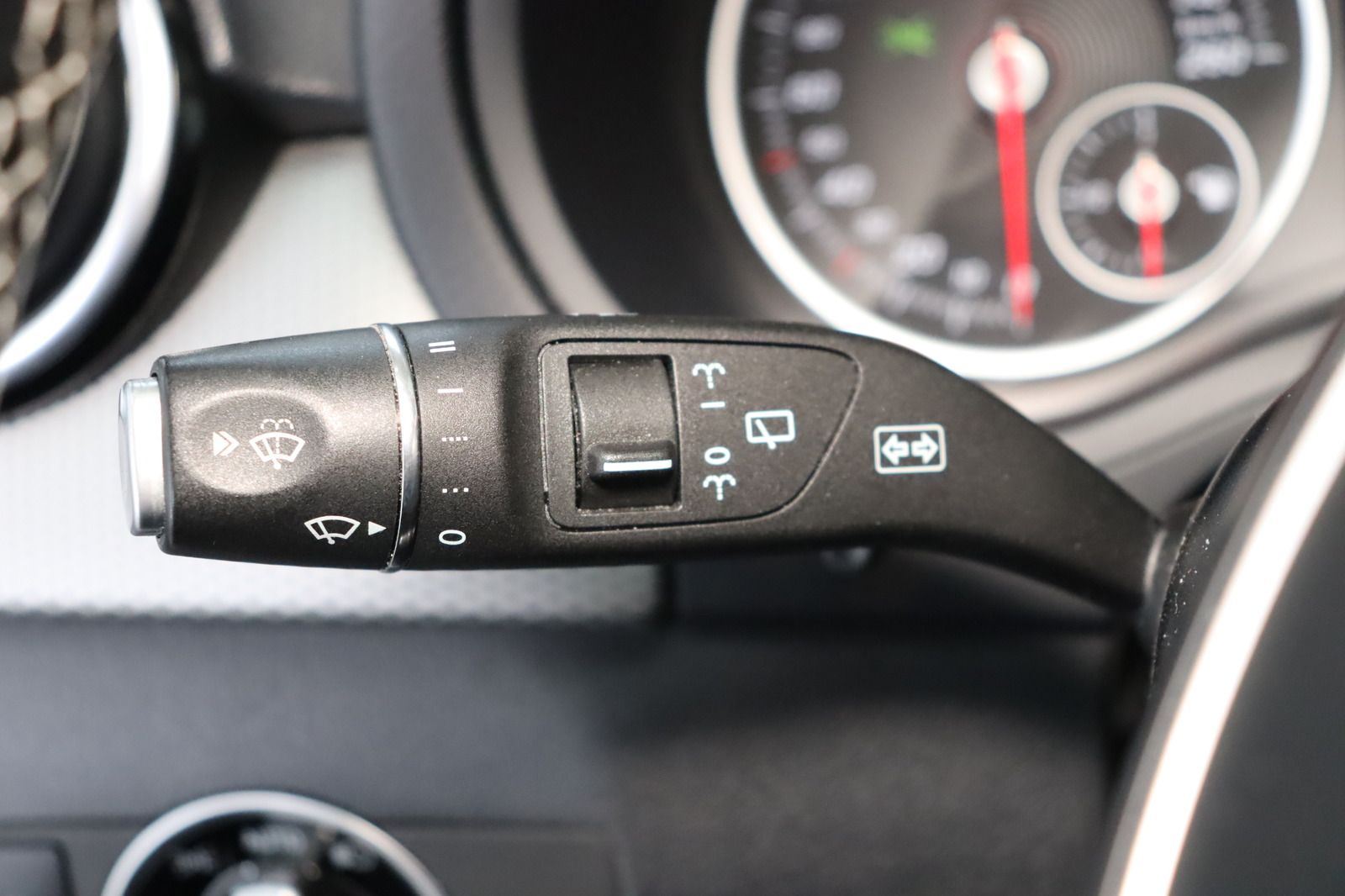 Fahrzeugabbildung Mercedes-Benz B 180 d * LED * Navigation