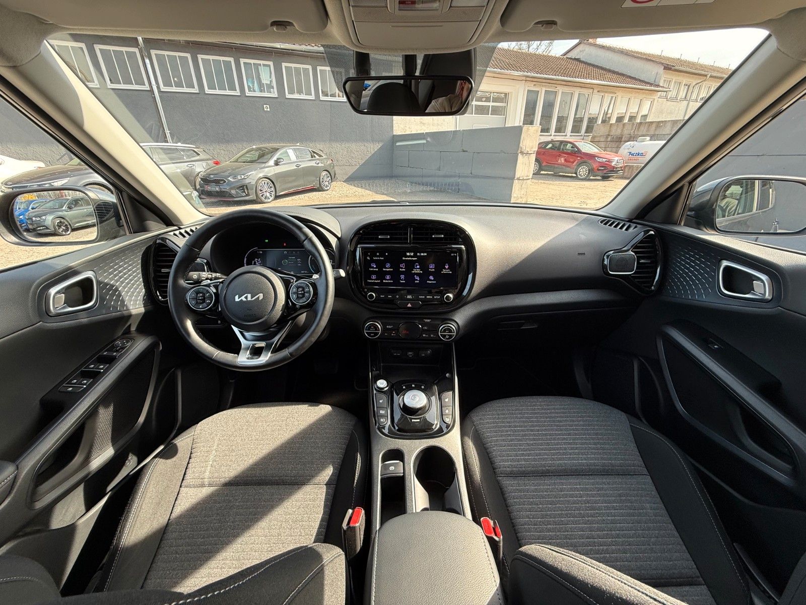 Fahrzeugabbildung Kia e-Soul 64 kWh Vision H&K Kam Navi Temp LKAS LHZ