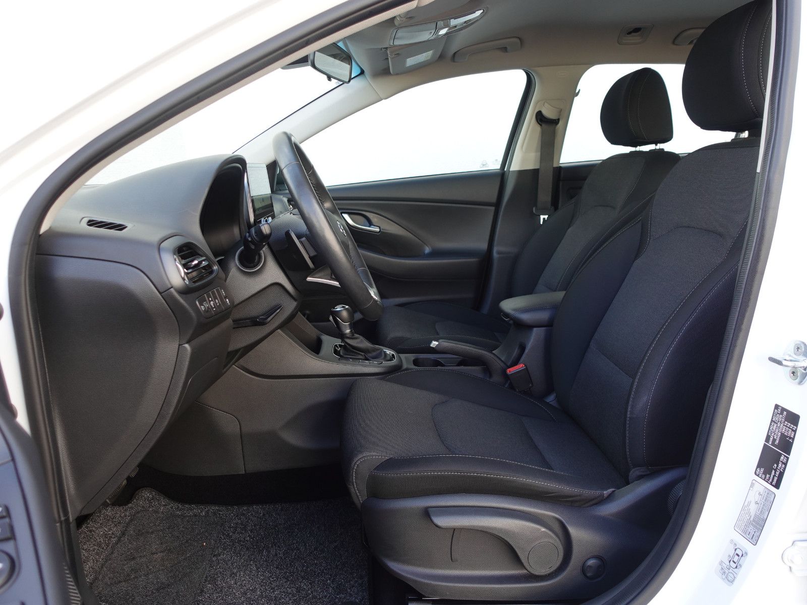 Fahrzeugabbildung Hyundai i30cw Trend 1.5TGDI AUTOMATIK,Navi,Kamera,Sitzhz