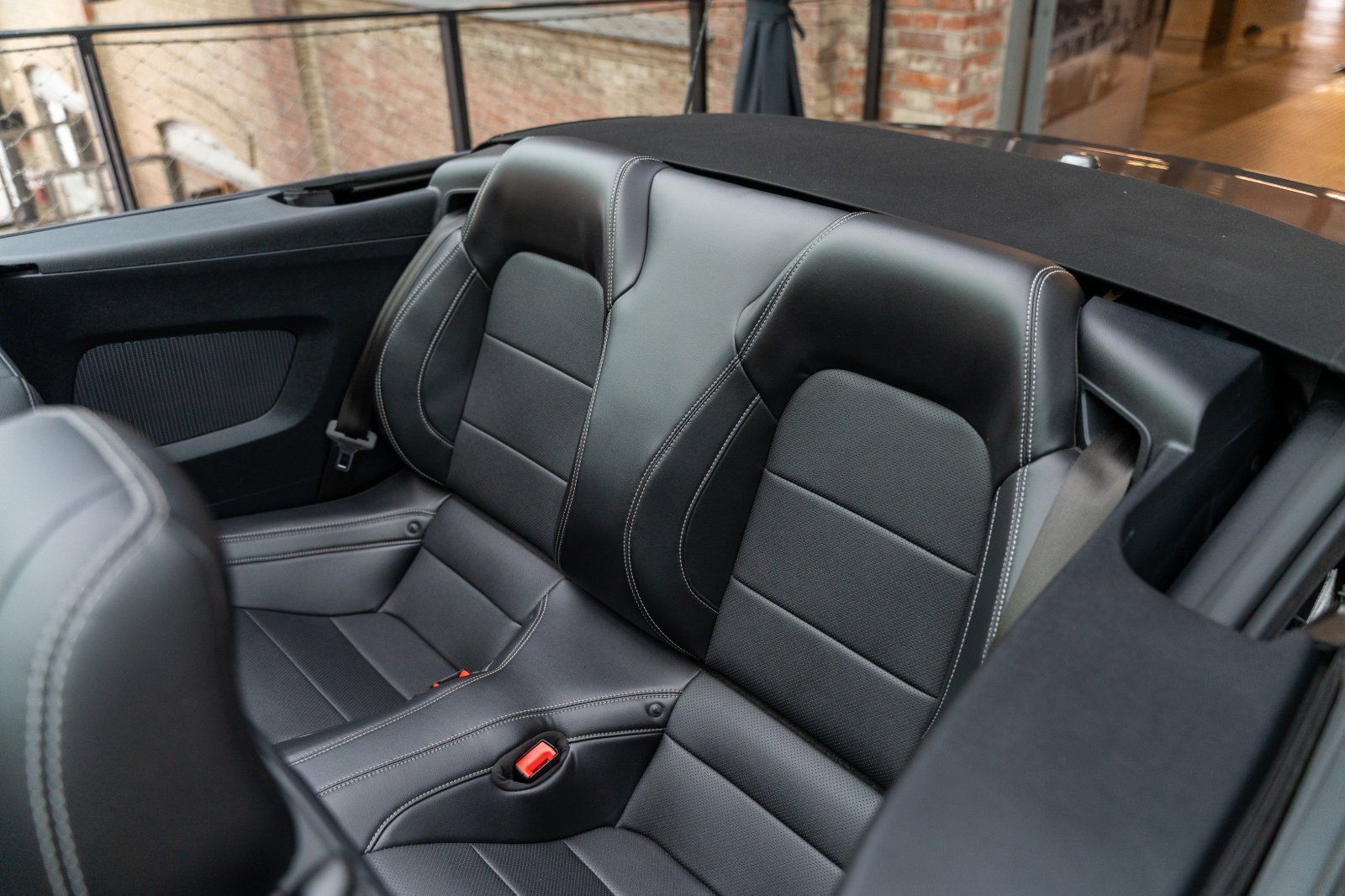 FORD Mustang (Mustang GT 5.0 Convertible COC/Navi/B&O/Sitzhzg)