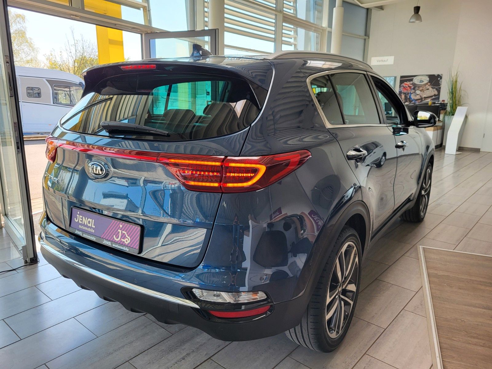 Fahrzeugabbildung Kia Sportage Spirit 2WD Sitzheizung vorn und hinten