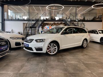 Skoda Octavia Combi RS *TEMPOMAT*NAVI*AHK*BI-XENON*