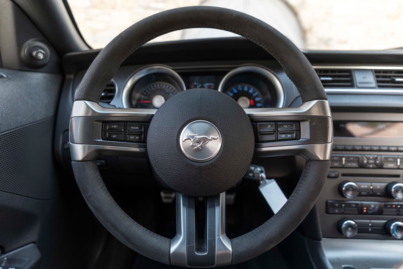 Fahrzeugabbildung Ford Mustang BOSS 302 5.0L FORD RACING ALCANTARA