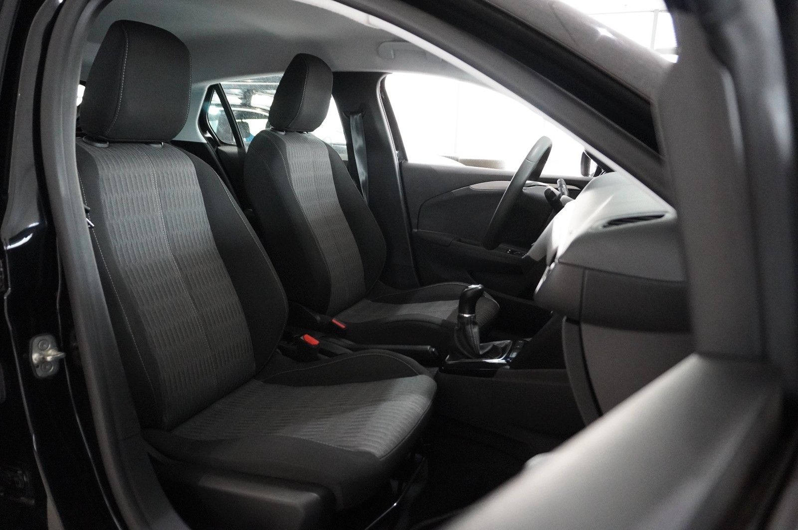 Fahrzeugabbildung Opel Corsa F 1.2 EDITION NAVI/TEMP/PDC/SPORT/DAB+