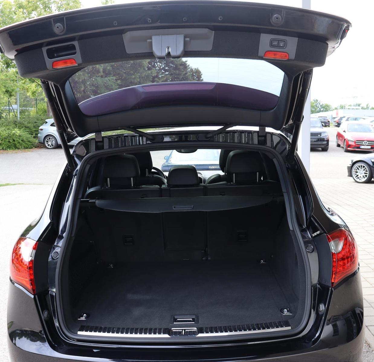 Porsche Cayenne S PANO/ACC/PDLS//LUFT/BOSE