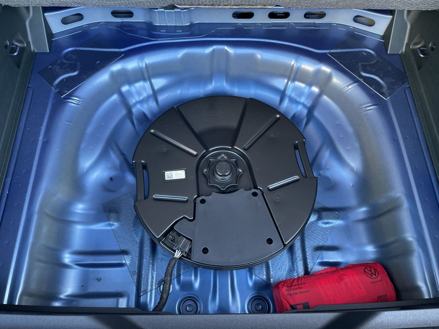 T-Roc R-Line 1.5 eTSI IQ.LIGHT/HUD/AHK/Pano/H&K 