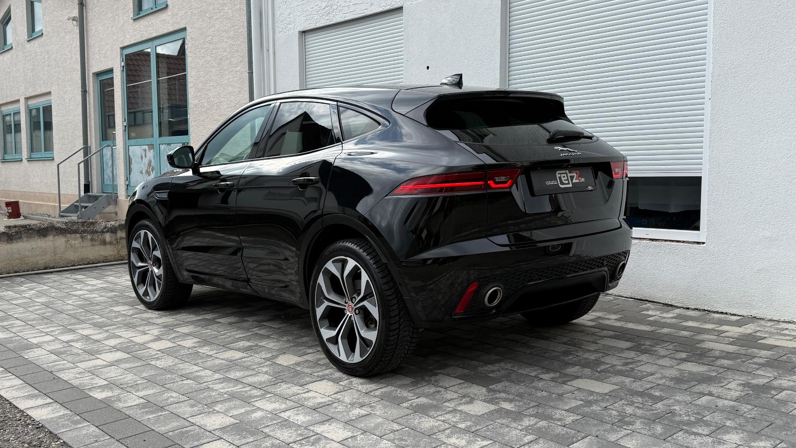 JAGUAR E-PACE R-DYNAMIC 4WD 300ch - HAYON ÉLECTRIQUE - PACK SPORT - RÉGLAGE ÉLECTRIQUE DES SIÈGES - 1ERE MAIN - HISTORIQUE ENTRETIEN COMPLET