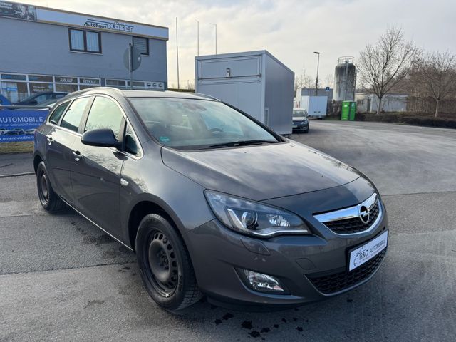 Opel Astra J Sports Tourer Innovation