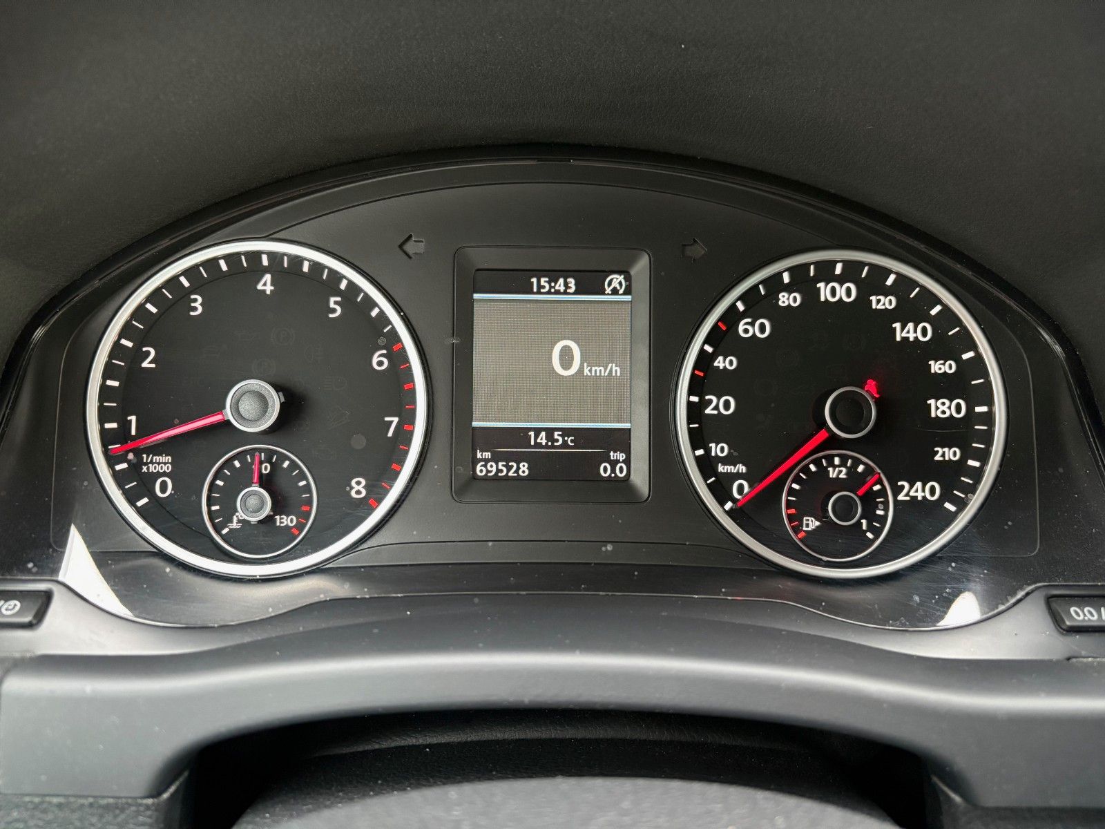 Fahrzeugabbildung Volkswagen Tiguan 1.4 TSI Cup Sport & Style Navi SPORTSITZE