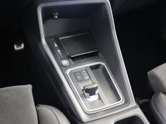 Volkswagen Caddy Maxi eHYBRID DSG STYLE ACC KAM 7SITZ AHK