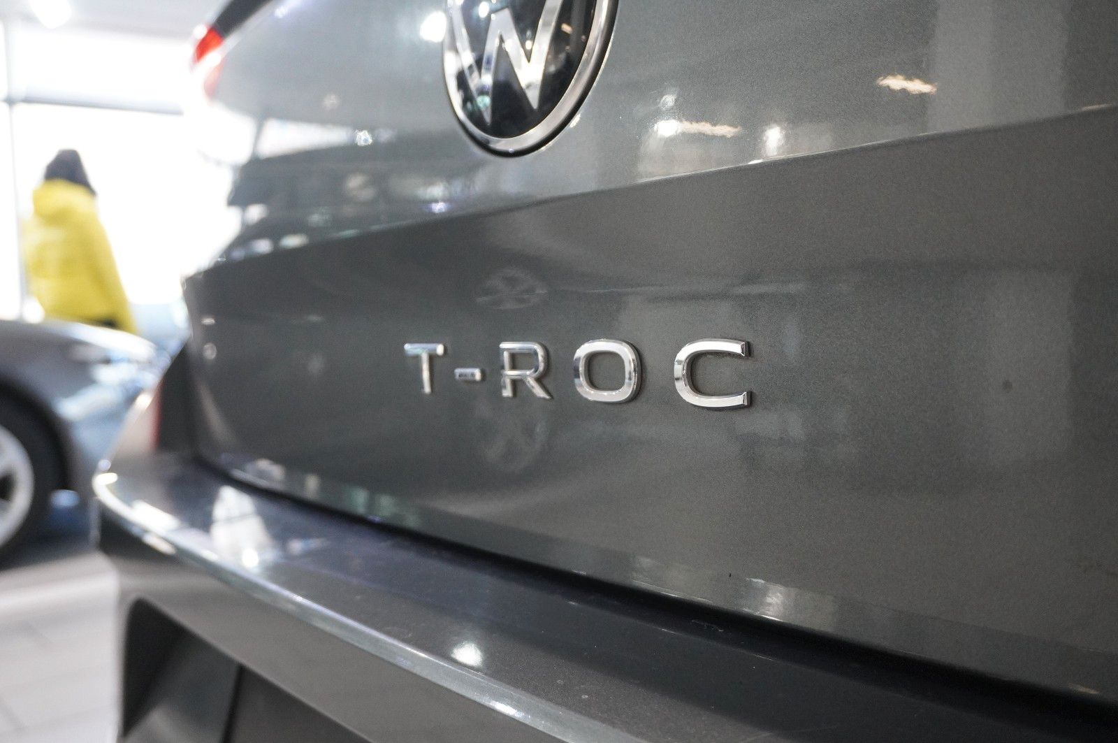 Fahrzeugabbildung Volkswagen T-Roc 1.5 TSI R-LINE SPORT NAVI/LED/KAMERA/VIRT.