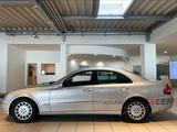 Mercedes-Benz E 200 Kompressor (Navi, Parksensoren) - Mercedes-Benz E 200 aus 2004