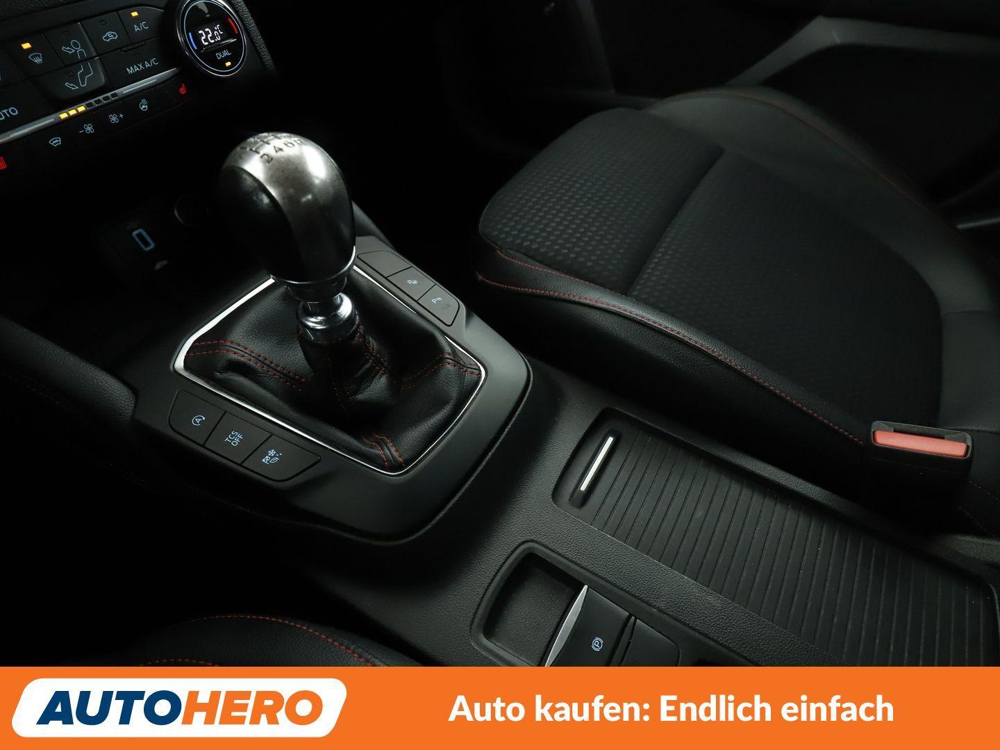 Ford Focus 1.0 EcoBoost ST-Line*NAVI*LED*TEMPO*CAM*