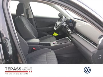 Volkswagen T-Roc - 12