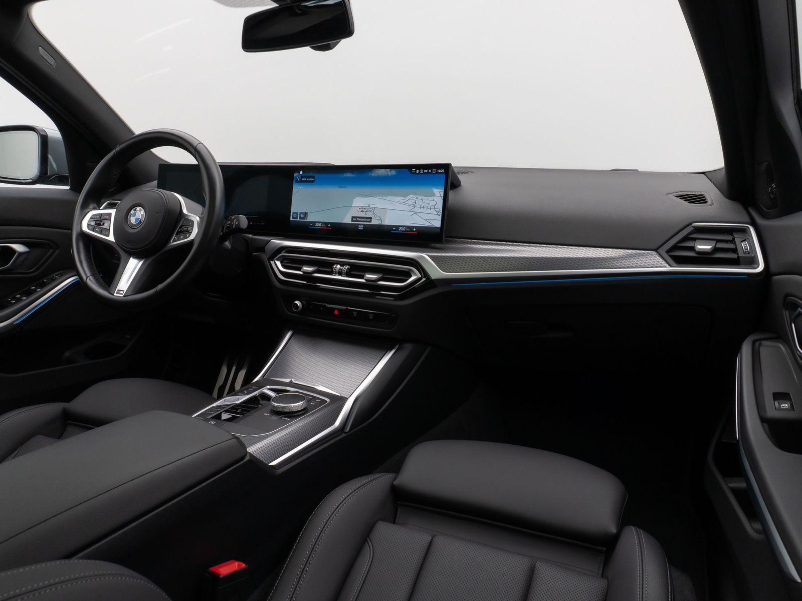 Fahrzeugabbildung BMW 330i  M Sport Panorama 360° HUD DAB H/K 19Zoll