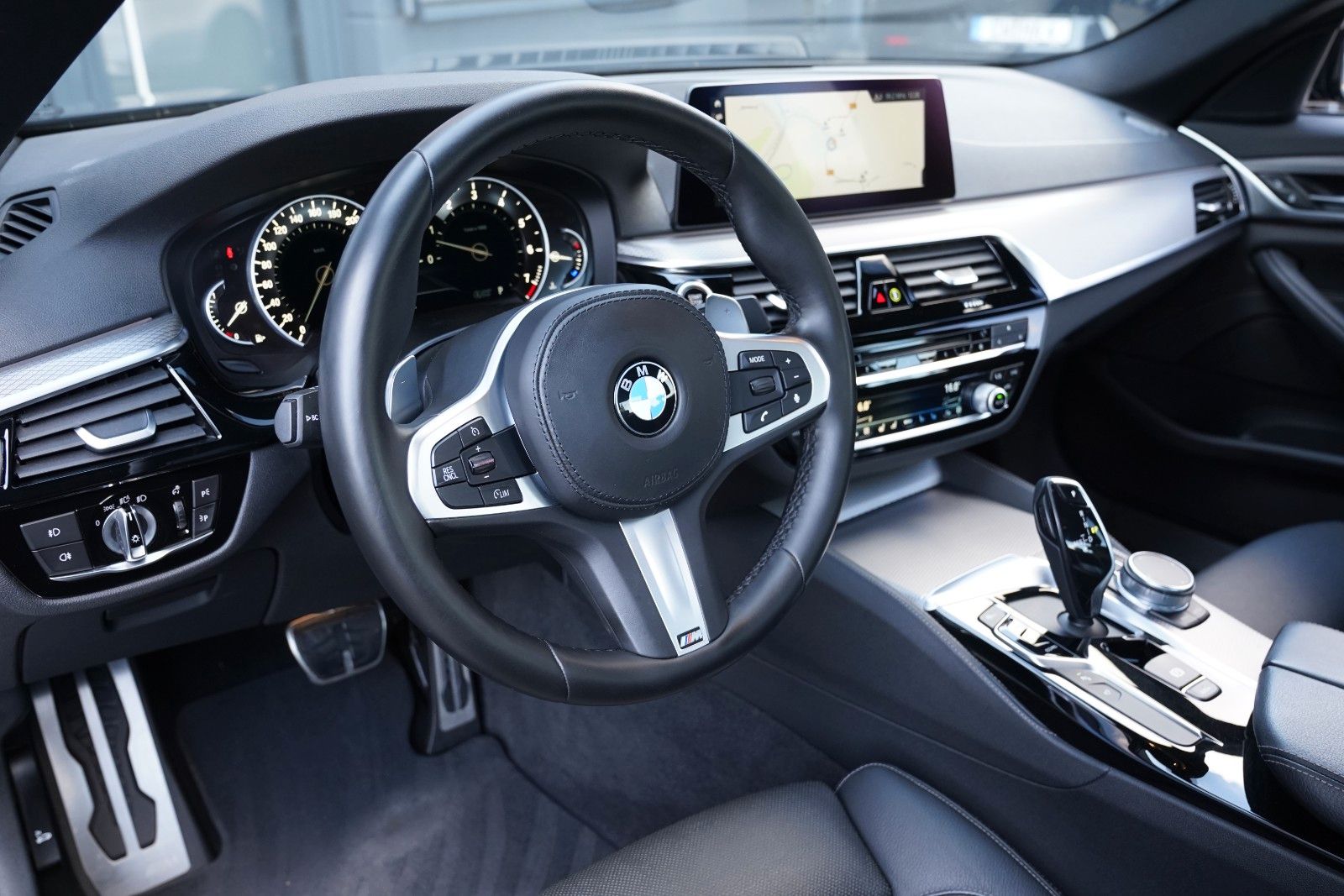 BMW 540 i M Sport Navi Prof-LED-360-Komf Sitz- HiFi foto 9