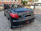 Peugeot 206 Cabriolet CC Platinum - Peugeot 206 mit Benzin-Antrieb: Schwarz, Leder, Cabrio