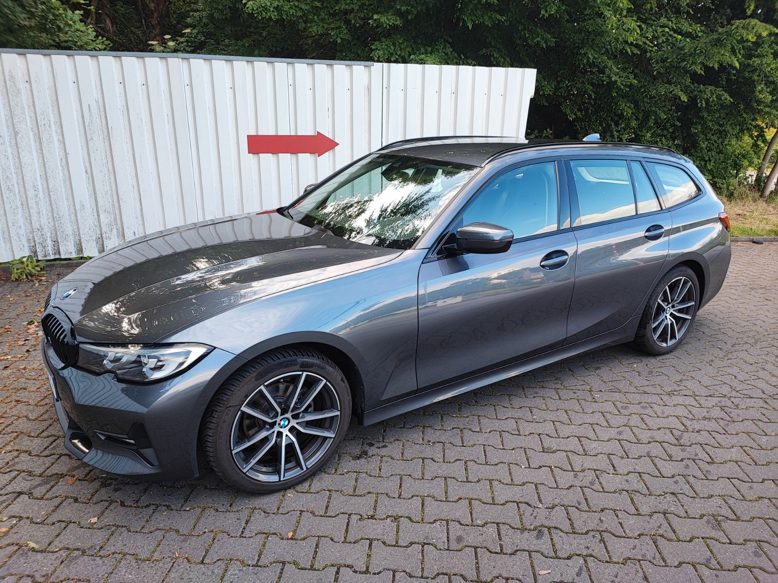 BMW 320d xDrive Touring Sport Line