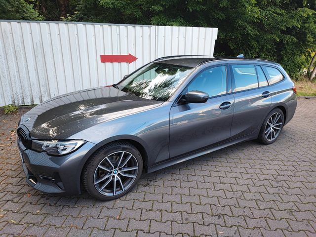 BMW 320d xDrive Touring Sport Line