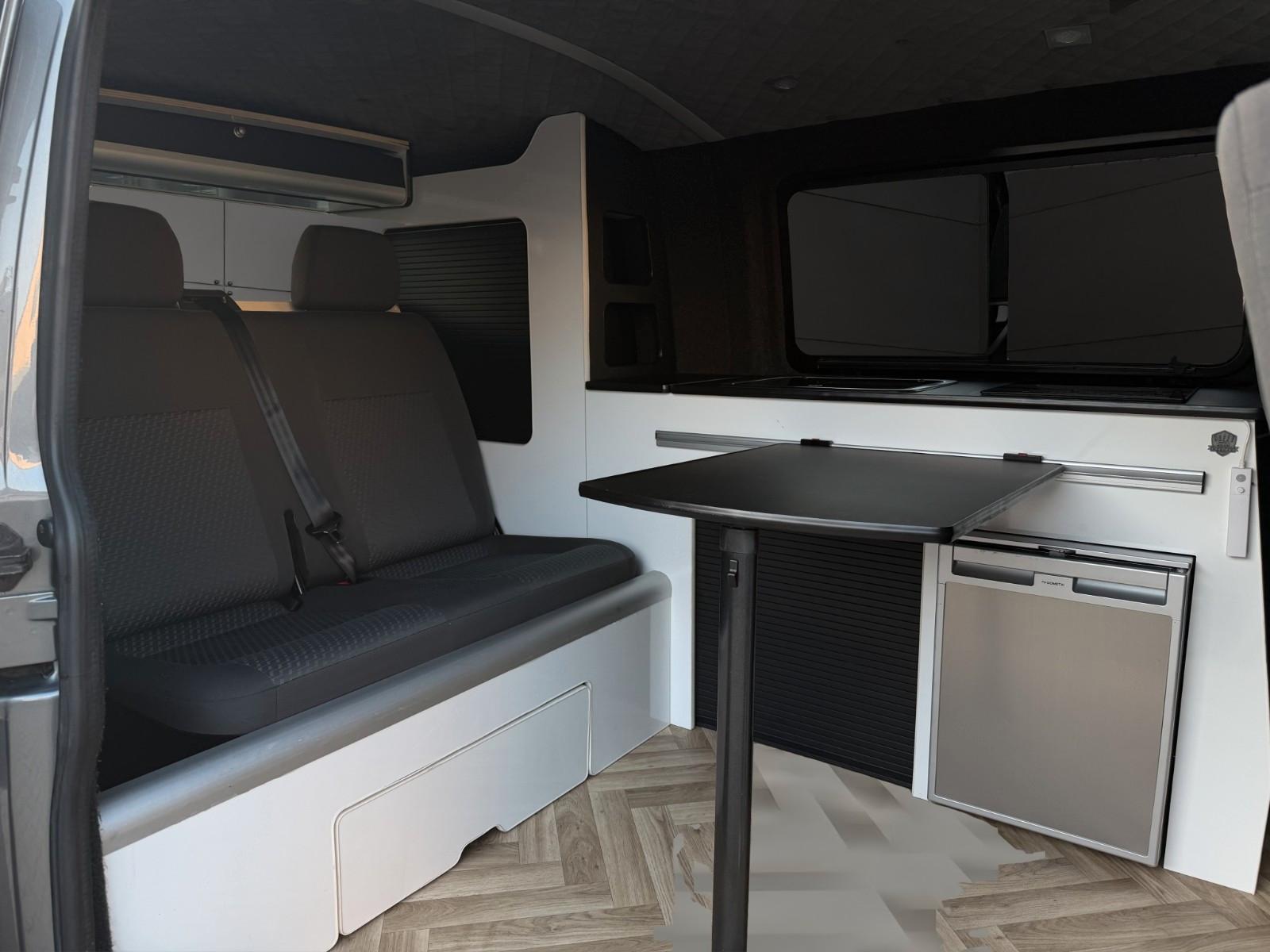 Volkswagen T5 Camper+Küche 4M AUT.°STANDHNZNG°KAMERA°NAVI