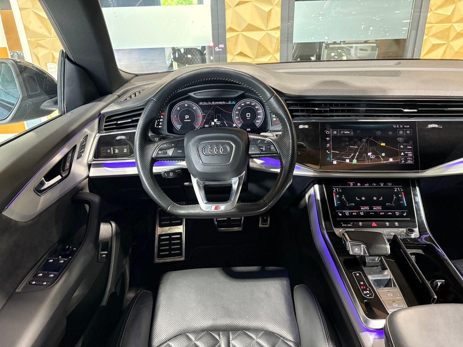 Fahrzeugabbildung Audi Q8 50 TDI quattro/PANO/NACHTSICHT/MEMORY/APPLE/