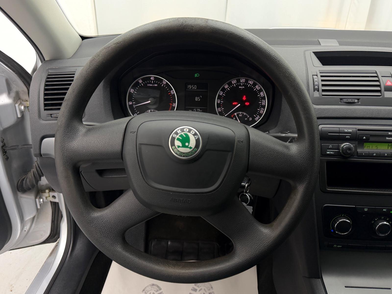 Skoda Octavia 2013 — photo 13