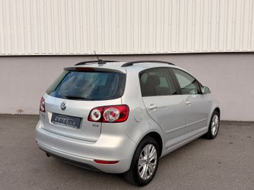Volkswagen Golf - 8