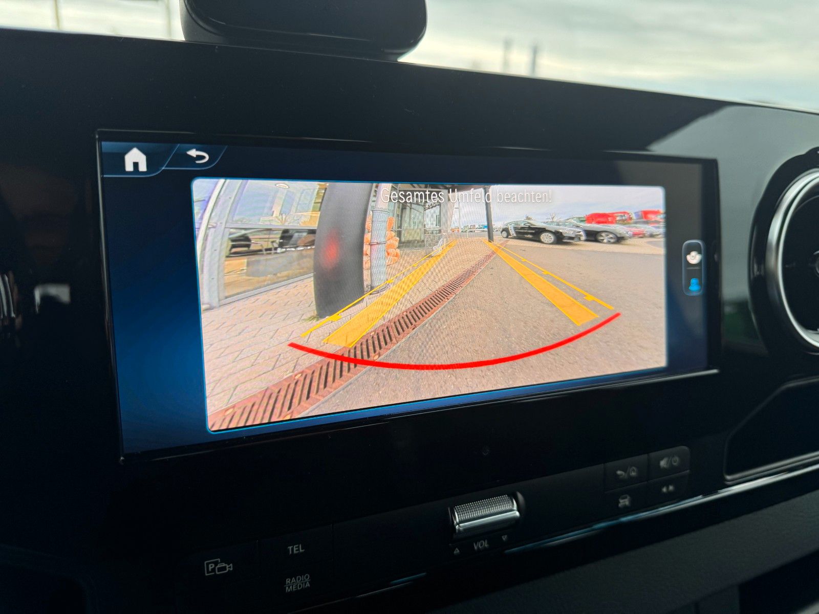 Fahrzeugabbildung Mercedes-Benz Sprinter 315 CDI DoKa 3665 9G Klima Kamera AHK