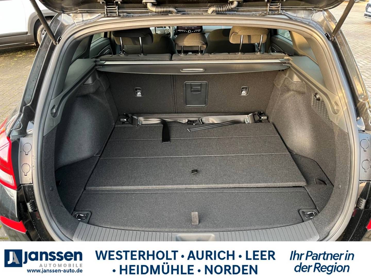 Fahrzeugabbildung Hyundai i30 Kombi ADVANTAGE