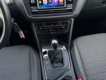 Volkswagen Tiguan - 11