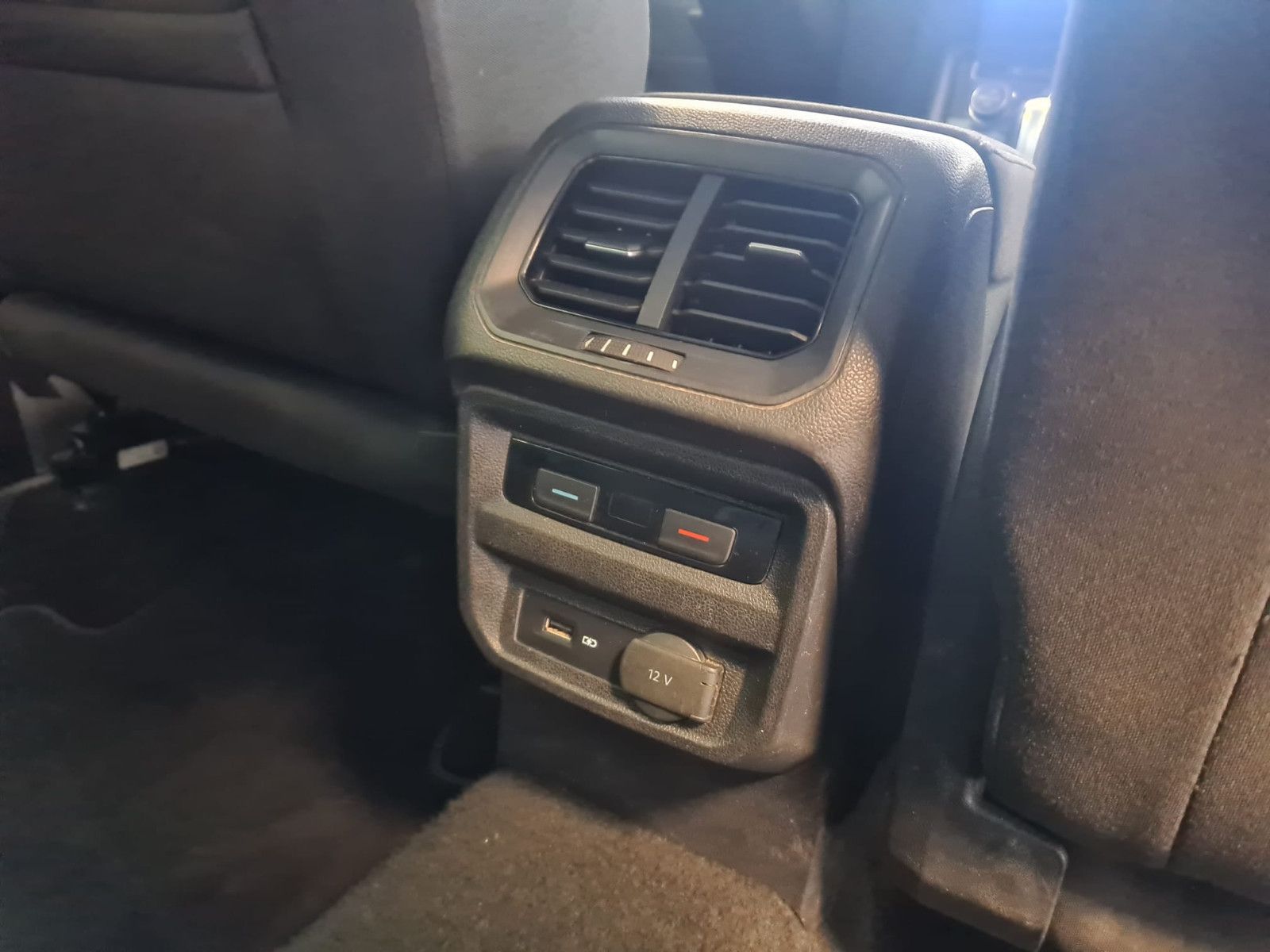 Fahrzeugabbildung Volkswagen Tiguan Comfortline 4Motion/KAMERA