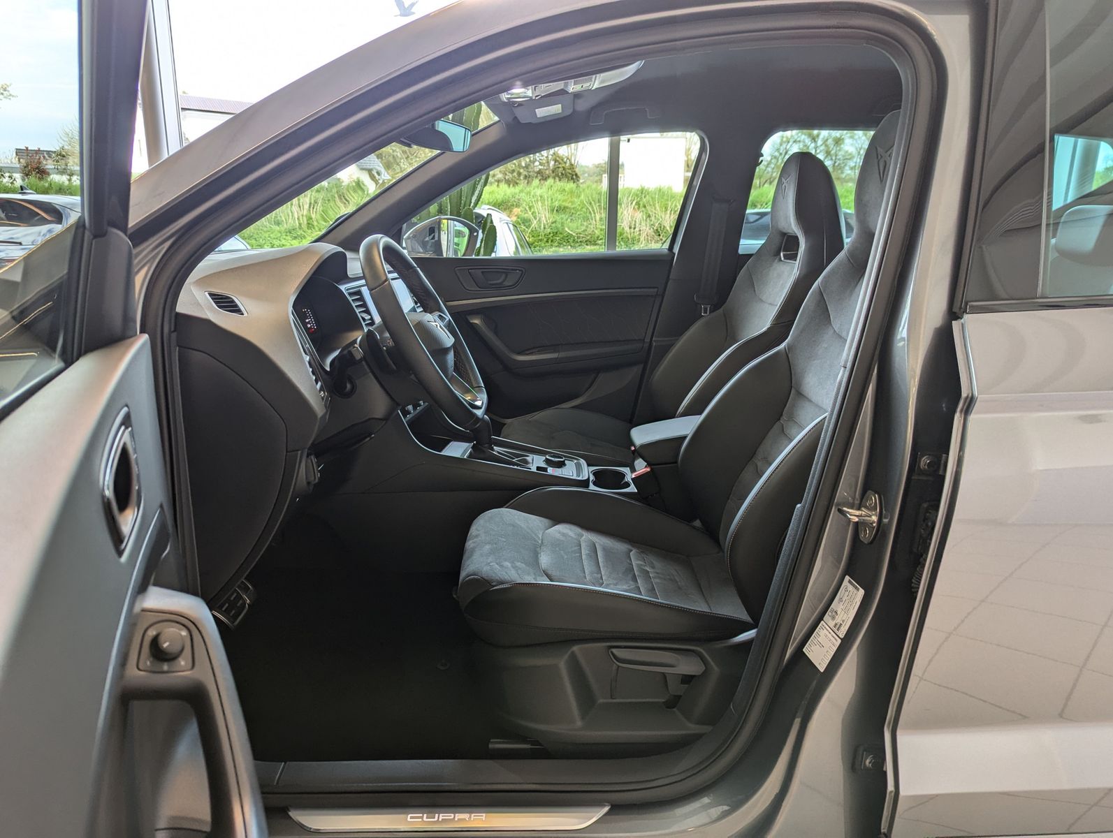 CUPRA Ateca 1.5 TSI DSG ACC Winter-Paket Cam AHK 19" - Image 12