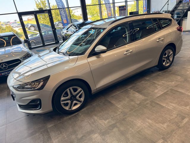 MYAUTOCENTER – Gebraucht- und Jahreswagen mit Werkstattservice in Pfaffenhofen Ford Focus *KEYLESS*TEMPO*SIHZ*LKHZ*NAVI*LED*