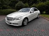 Mercedes-Benz E 220 Coupé | Panorama | Automatik | Sitzheizung