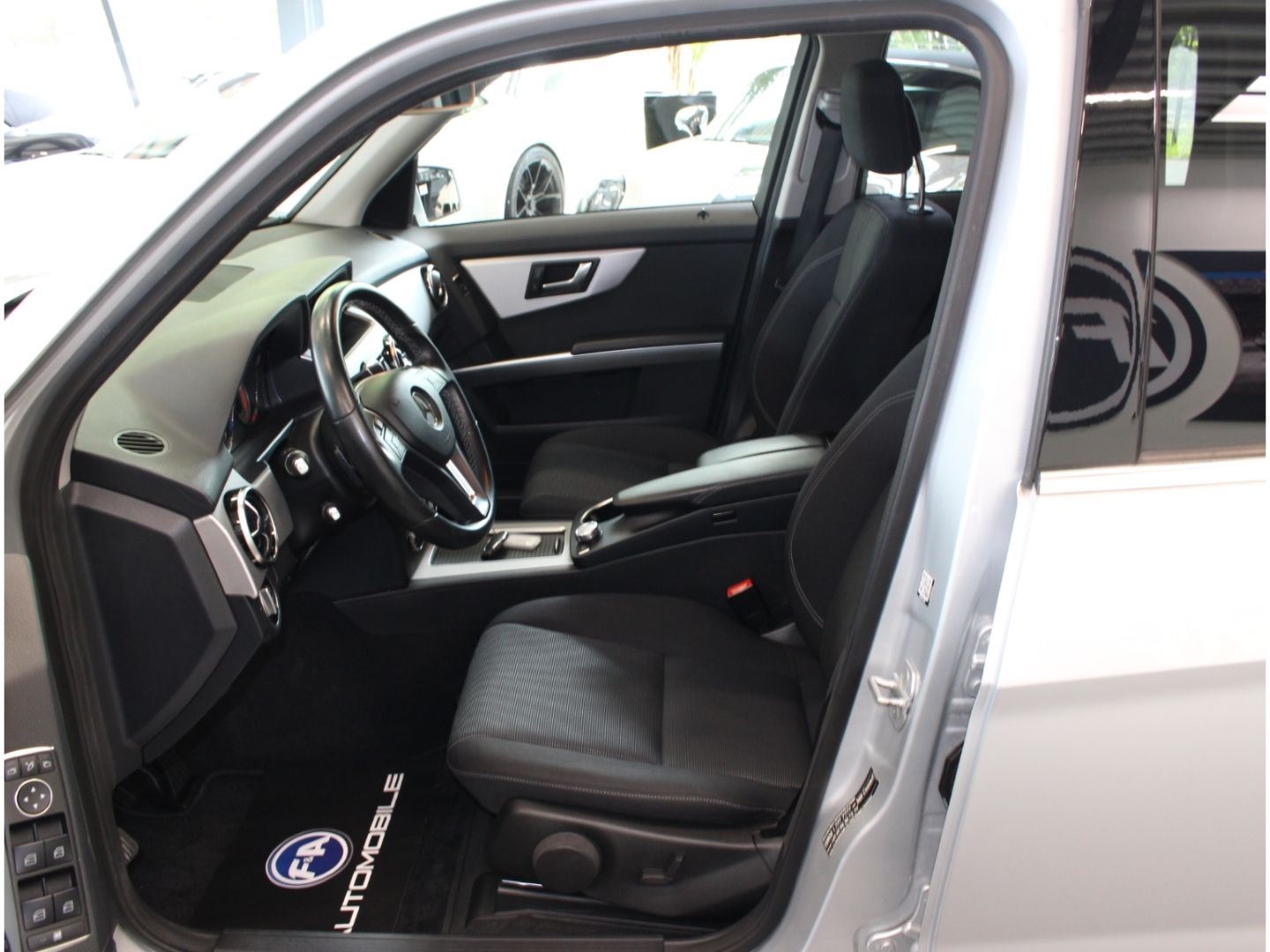 Fahrzeugabbildung Mercedes-Benz GLK 250 CDI BlueTec 4Matic DPF