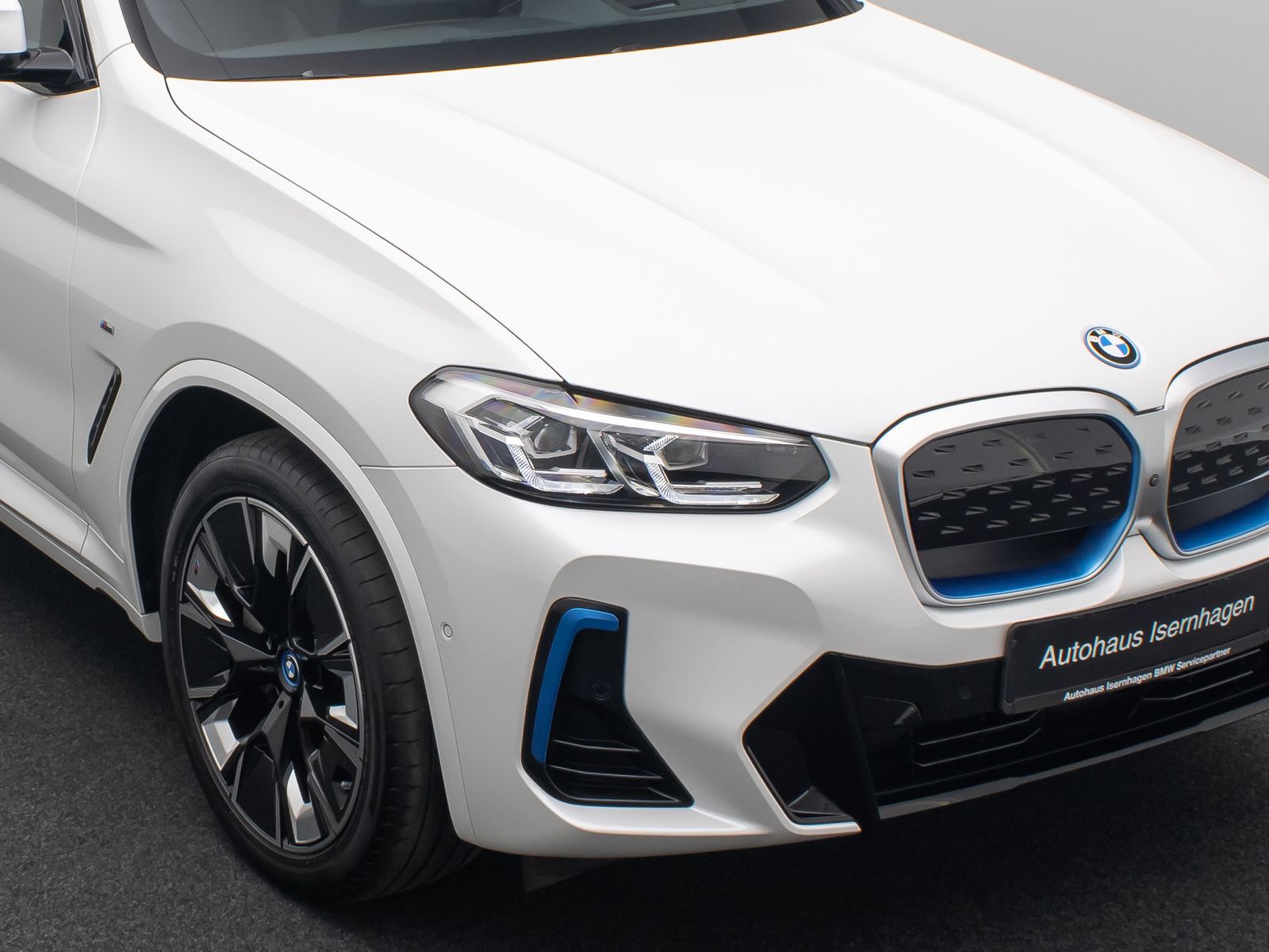 Fahrzeugabbildung BMW iX3 IMPRESSIVE 360°DAB Alarm HUD Panorama 20Zoll