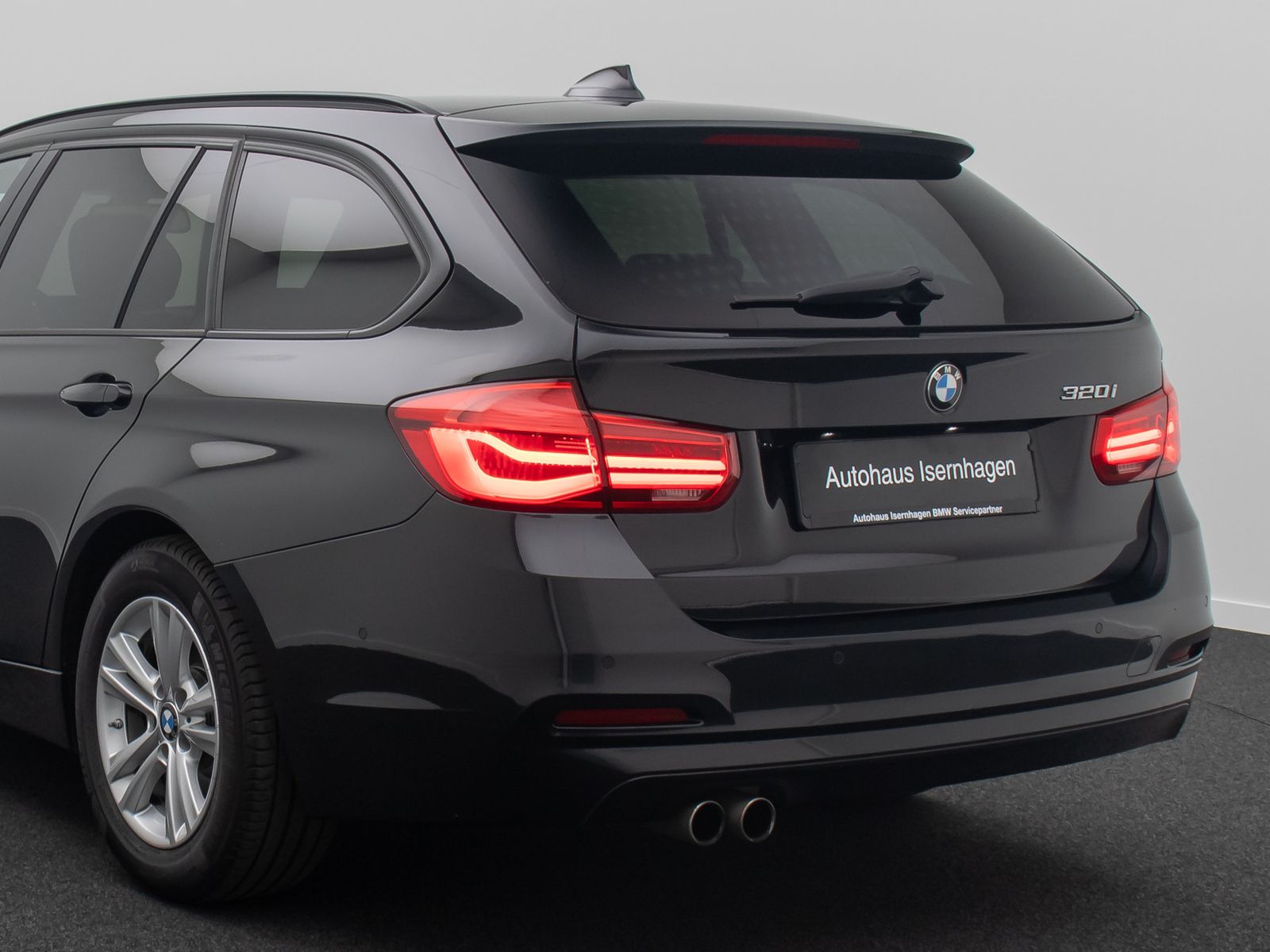 Fahrzeugabbildung BMW 320i GeschwindigReg ParkAss DAB H/K FernlichtAss